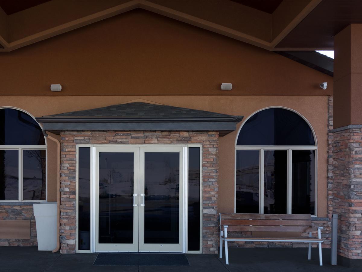 Miles City Hotel & Suites Bagian luar foto