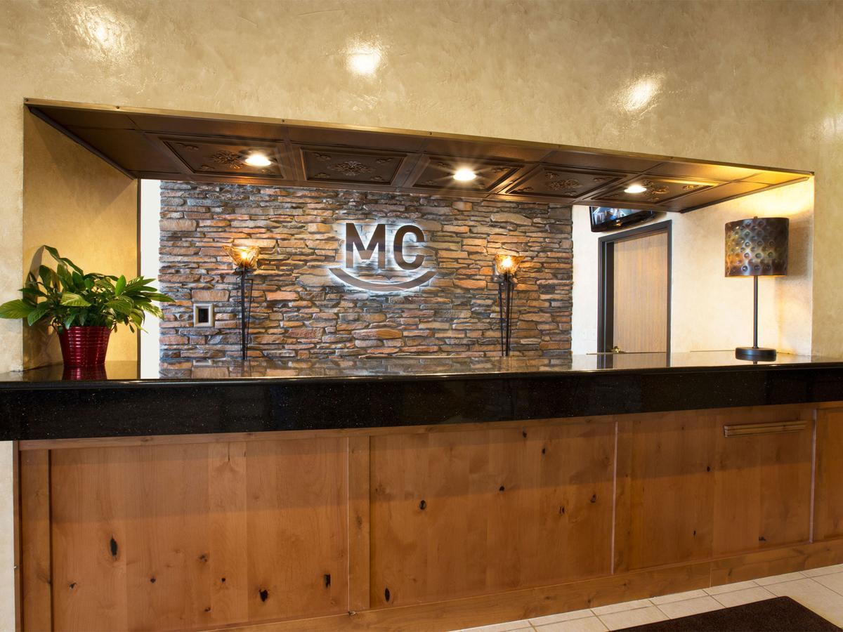 Miles City Hotel & Suites Bagian luar foto