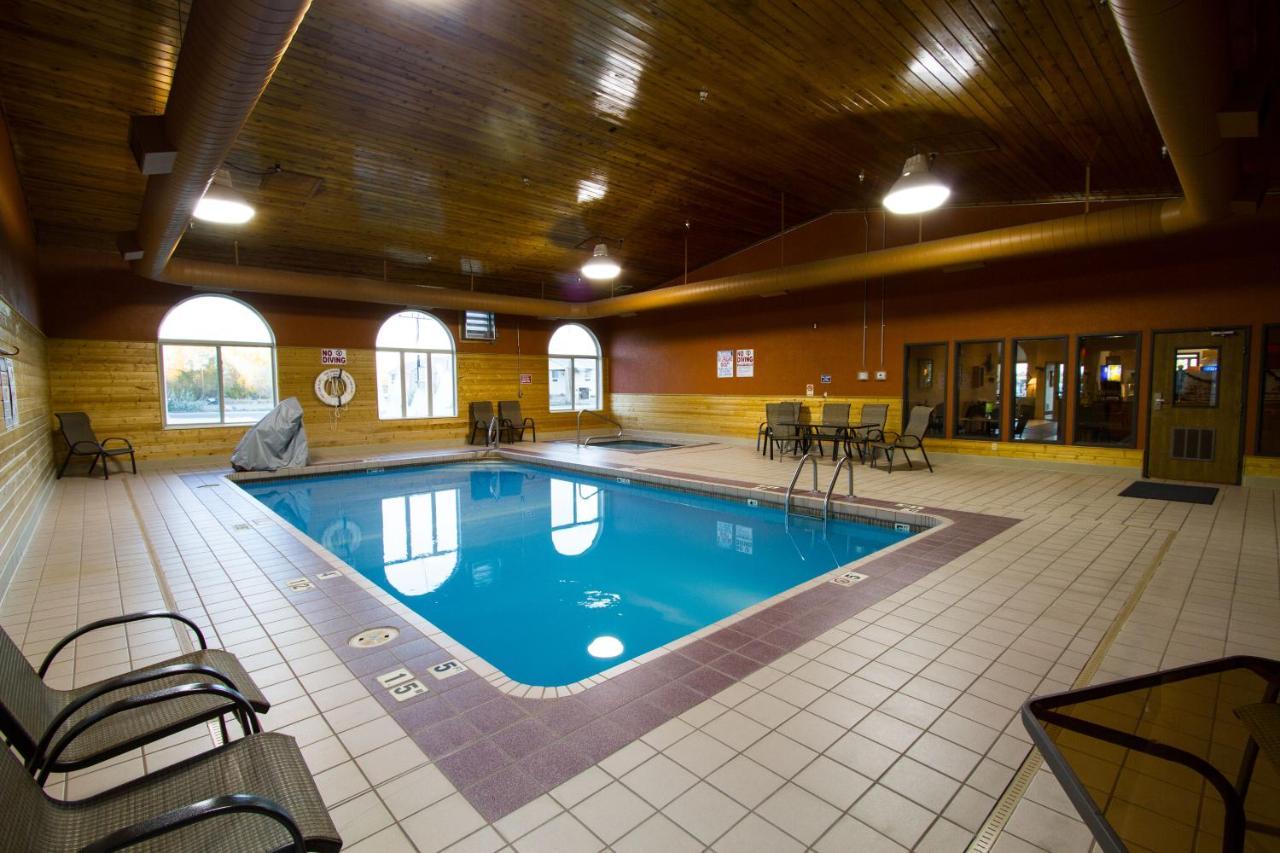 Miles City Hotel & Suites Bagian luar foto